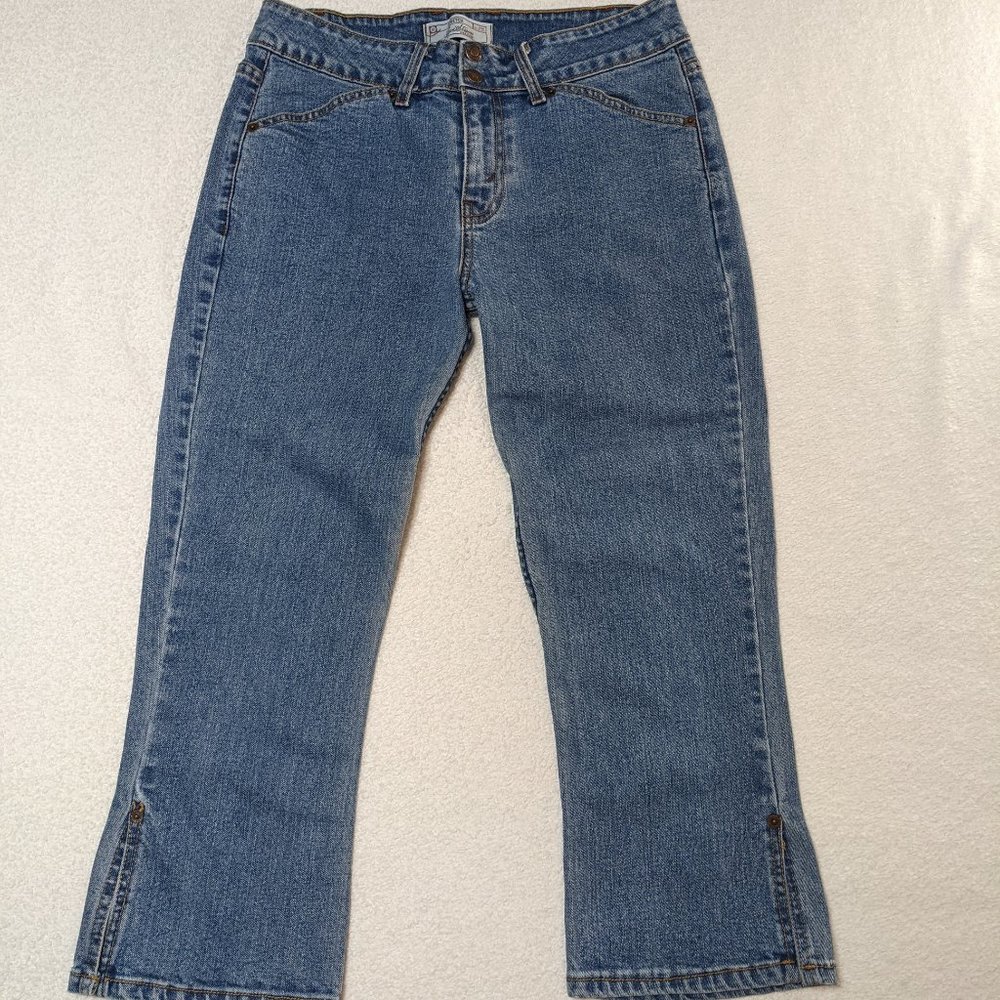 Levi Strauss Signature Stretch Capri's - size 8